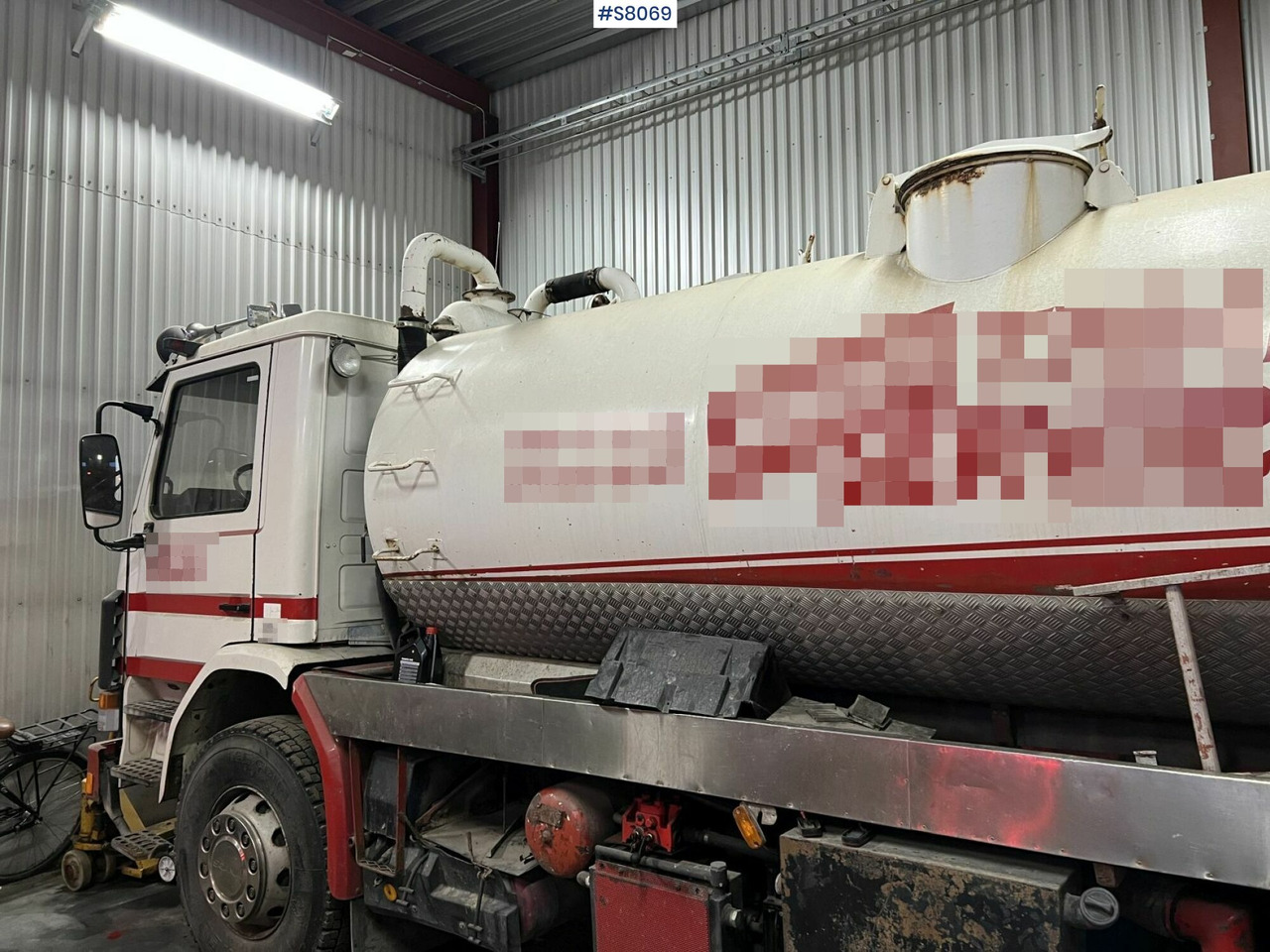 Suction/Combi truck, Scania P92H 4x2, Rep-object - Camion hydrocureur: photos 5 Suction/Combi truck, Scania P92H 4x2, Rep-object - Camion hydrocureur: photos 5