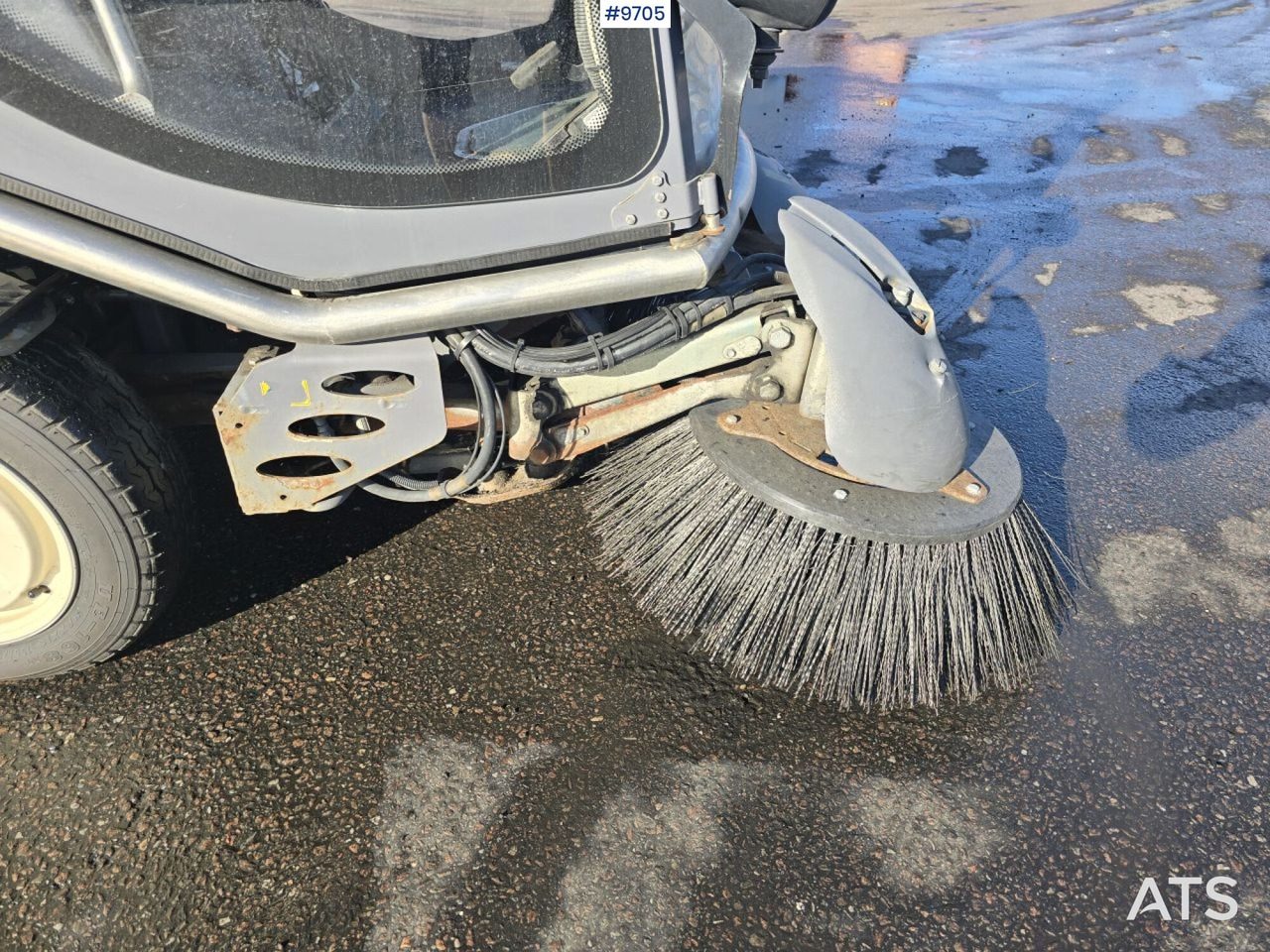 Sweeper - Tennant 636 (SEE VIDEO) en leasing occasion Sweeper - Tennant 636 (SEE VIDEO): photos 12