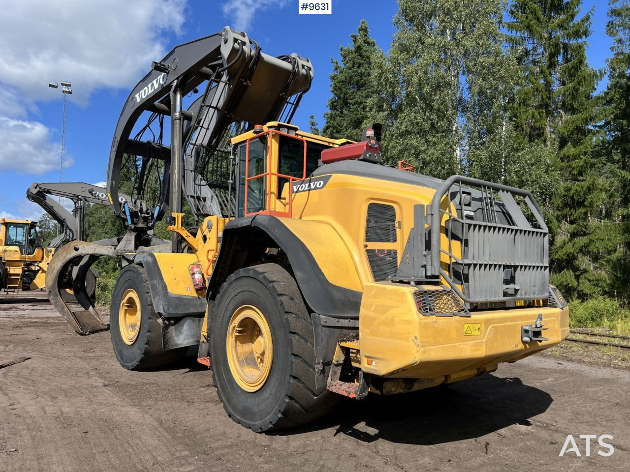 VOLVO L180H HL (SEE VIDEO) - Chargeuse sur pneus: photos 4 VOLVO L180H HL (SEE VIDEO) - Chargeuse sur pneus: photos 4