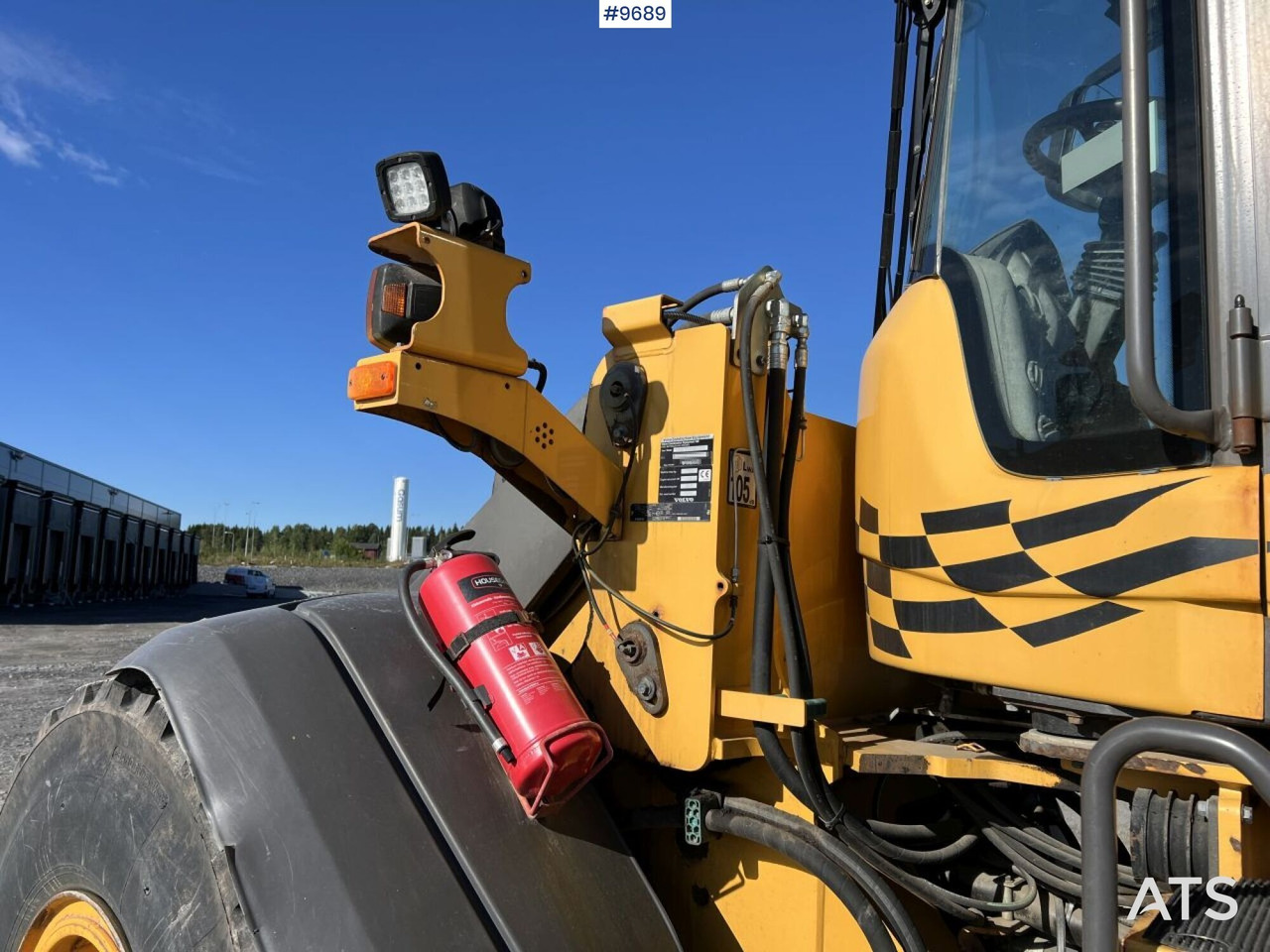 Chargeuse sur pneus VOLVO L60G Wheel loader with multi-bucket: photos 15 Chargeuse sur pneus VOLVO L60G Wheel loader with multi-bucket: photos 15