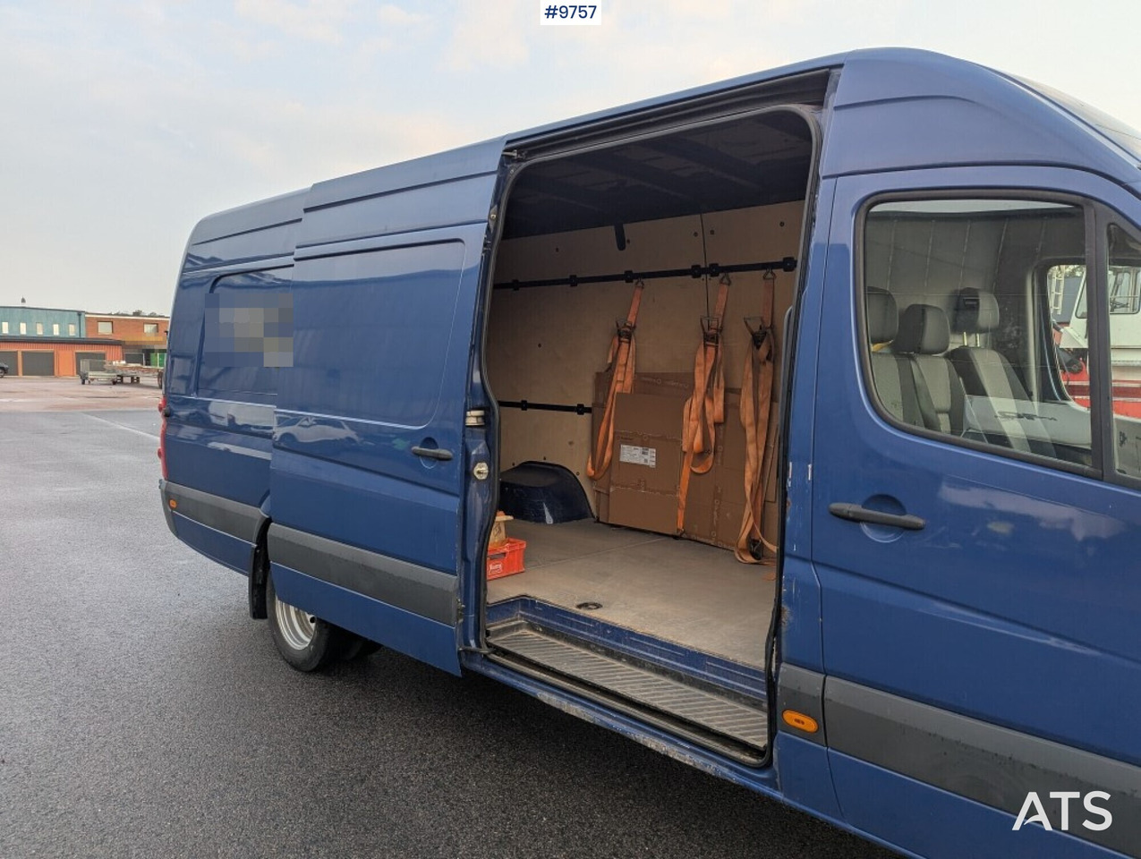 Volkswagen Crafter 50 van, C-registered - Fourgon utilitaire: photos 5 Volkswagen Crafter 50 van, C-registered - Fourgon utilitaire: photos 5