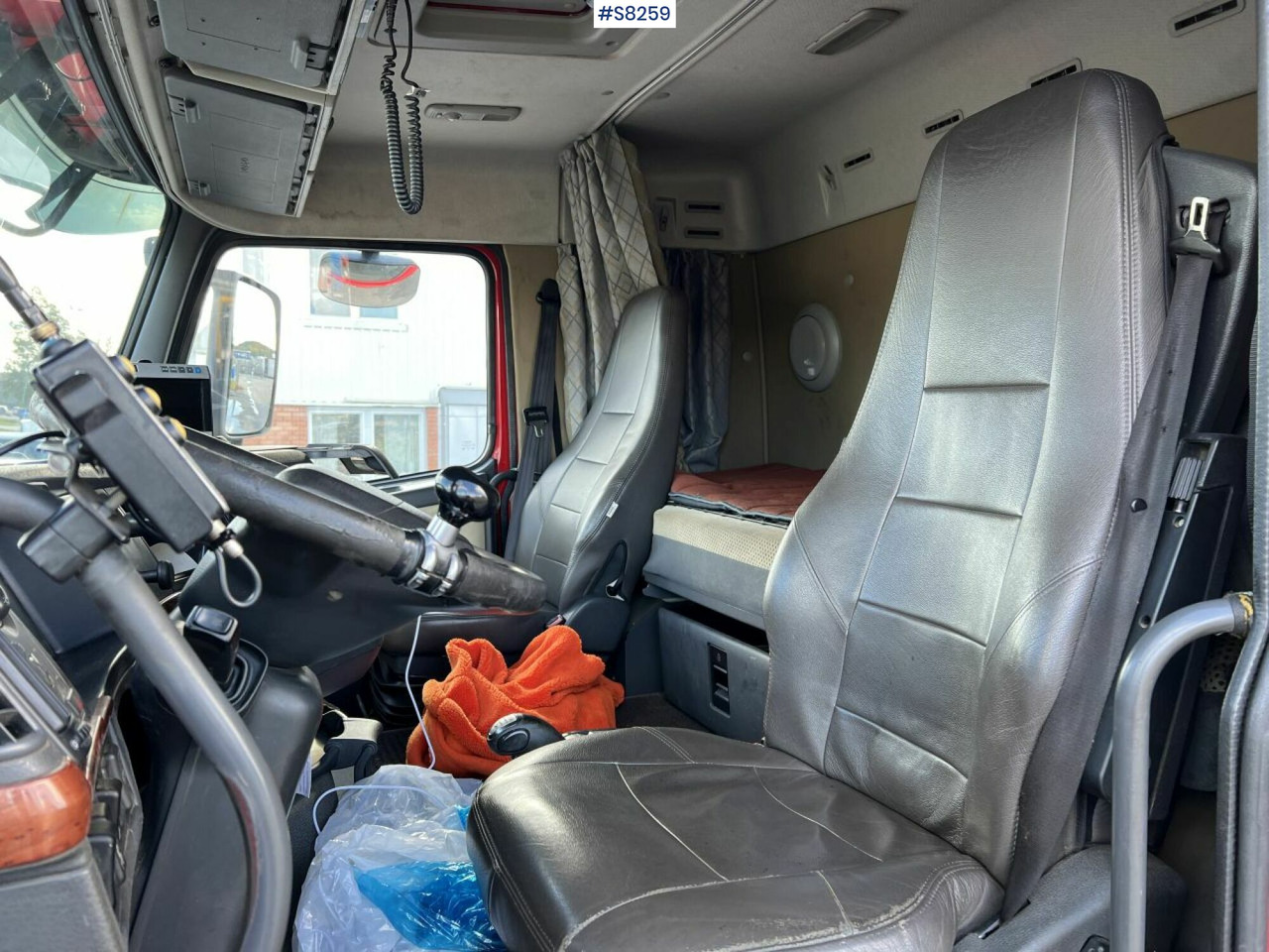 Volvo FH 480 Hook Truck, see video - Camion ampliroll: photos 5 Volvo FH 480 Hook Truck, see video - Camion ampliroll: photos 5