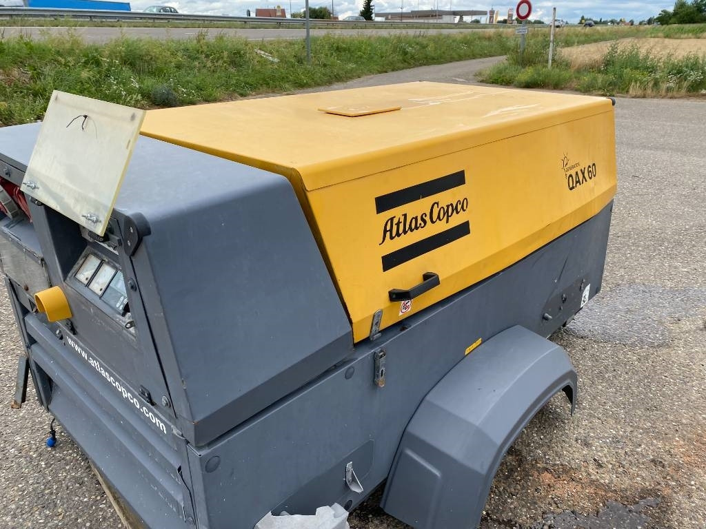 Groupe électrogène Atlas Copco QAX 60 - Carte Grise Françaises endommagé: photos 28