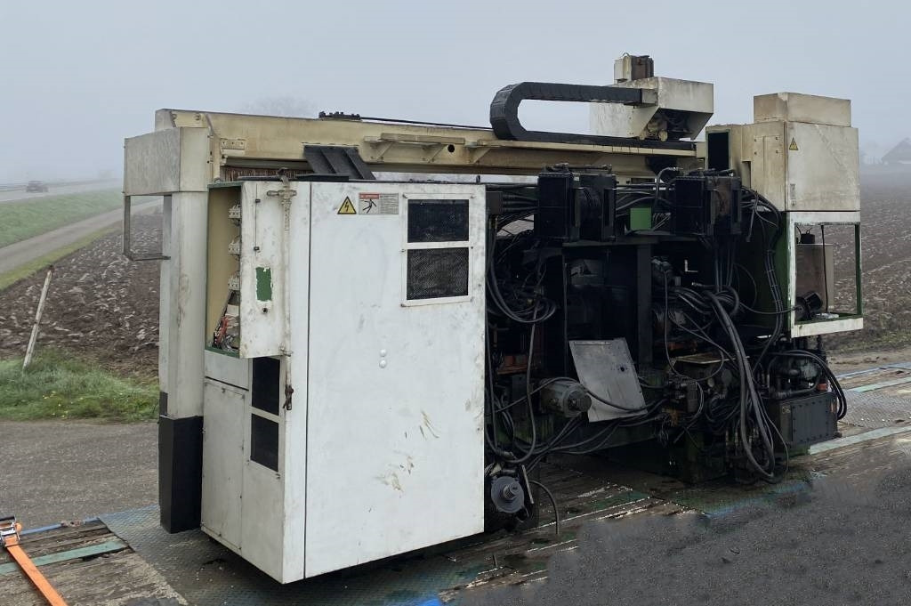 Mazak / Yamazaki FLEX-GL 200N-MLTPLX 630 1er Main - Engins de chantier: photos 4 Mazak / Yamazaki FLEX-GL 200N-MLTPLX 630 1er Main - Engins de chantier: photos 4