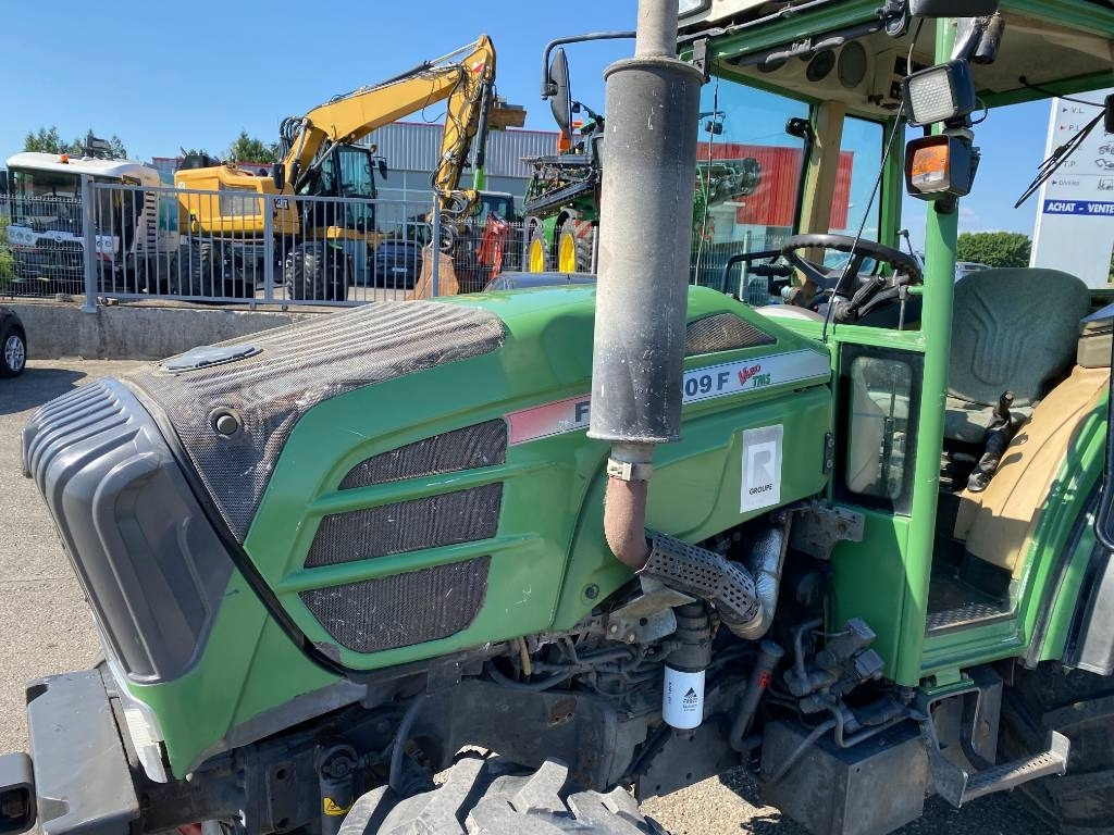 Tracteur agricole Fendt 209F Vario TMS 1er Main endommagé: photos 25