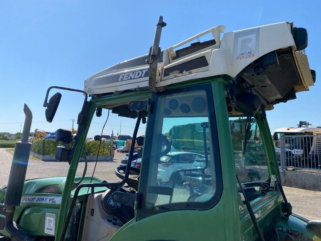 Tracteur agricole Fendt 209F Vario TMS 1er Main endommagé: photos 33