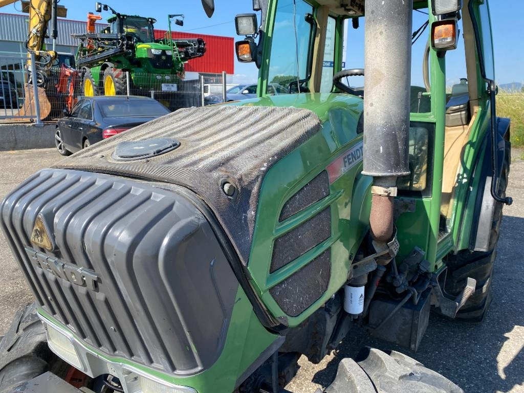 Tracteur agricole Fendt 209F Vario TMS 1er Main endommagé: photos 12