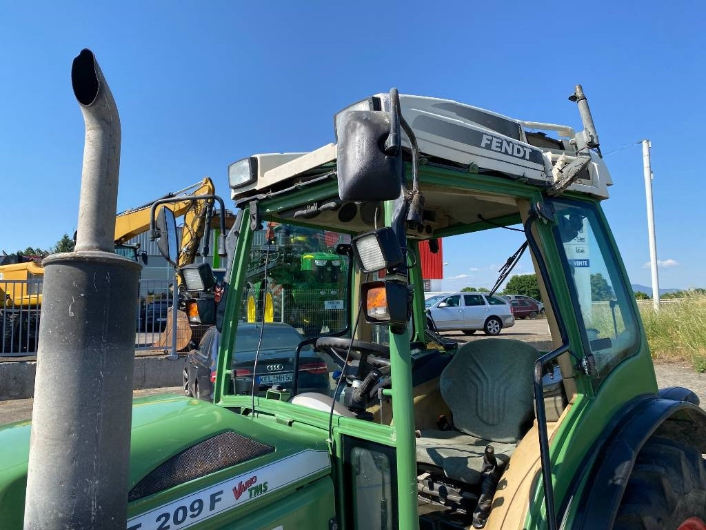 Tracteur agricole Fendt 209F Vario TMS 1er Main endommagé: photos 26