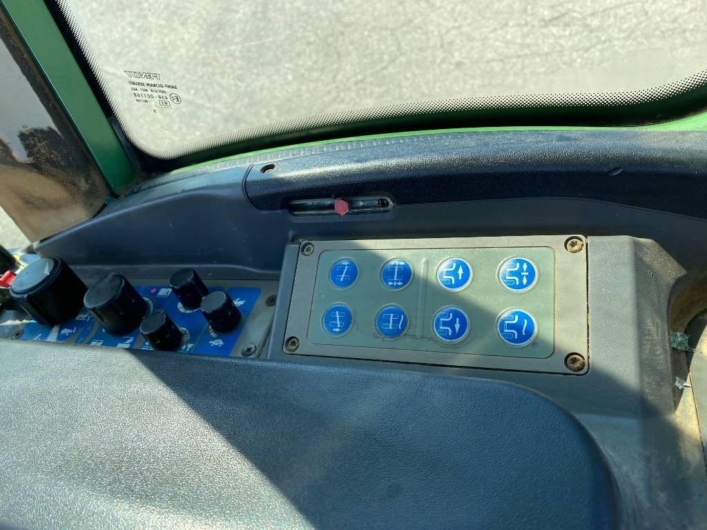 Tracteur agricole Fendt 209F Vario TMS 1er Main endommagé: photos 18