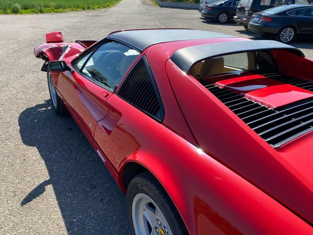 Voiture Ferrari 328 GTS / Origine Française endommagé: photos 36 Voiture Ferrari 328 GTS / Origine Française endommagé: photos 36
