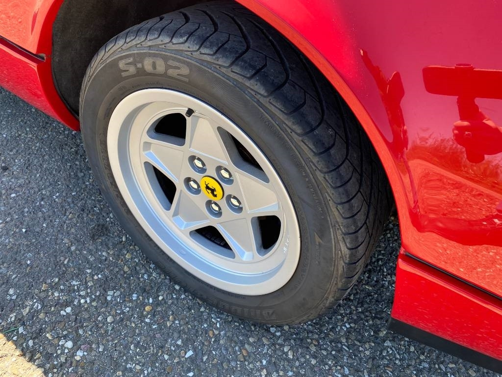 Voiture Ferrari 328 GTS / Origine Française endommagé: photos 37 Voiture Ferrari 328 GTS / Origine Française endommagé: photos 37