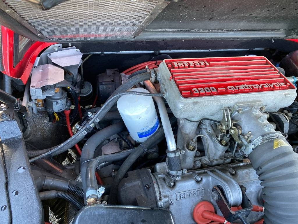 Voiture Ferrari 328 GTS / Origine Française endommagé: photos 19 Voiture Ferrari 328 GTS / Origine Française endommagé: photos 19