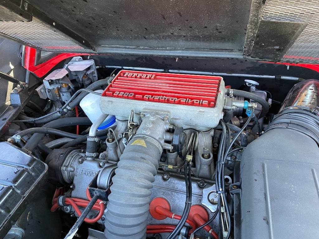 Voiture Ferrari 328 GTS / Origine Française endommagé: photos 20 Voiture Ferrari 328 GTS / Origine Française endommagé: photos 20