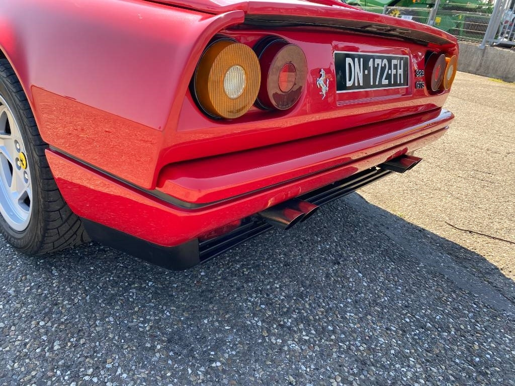 Voiture Ferrari 328 GTS / Origine Française endommagé: photos 38 Voiture Ferrari 328 GTS / Origine Française endommagé: photos 38