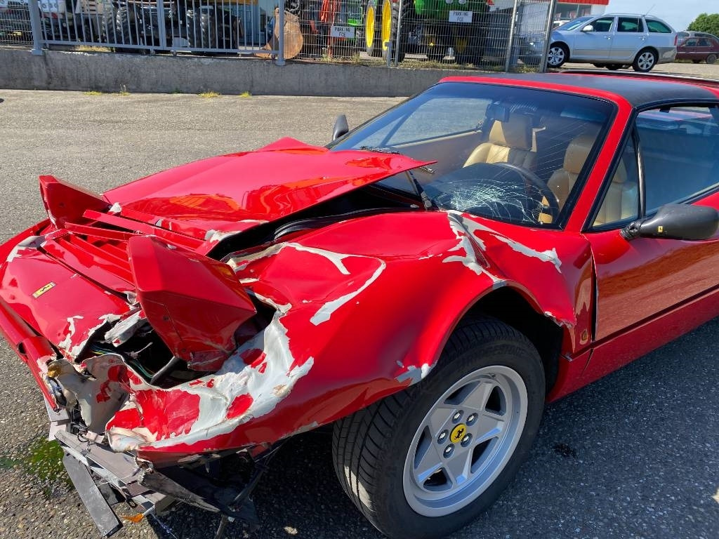 Voiture Ferrari 328 GTS / Origine Française endommagé: photos 28 Voiture Ferrari 328 GTS / Origine Française endommagé: photos 28