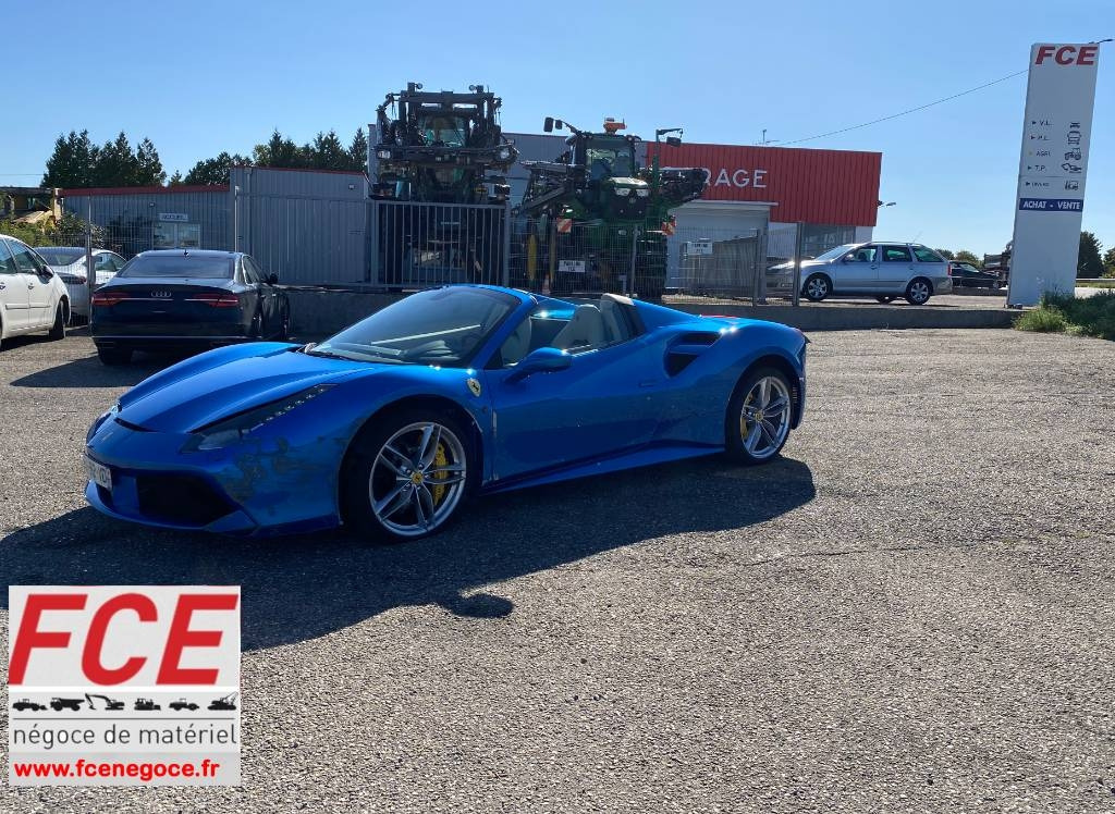 Ferrari 488 SPIDER -Carte Grise Française endommagé - Cabriolet: photos 1 Ferrari 488 SPIDER -Carte Grise Française endommagé - Cabriolet: photos 1