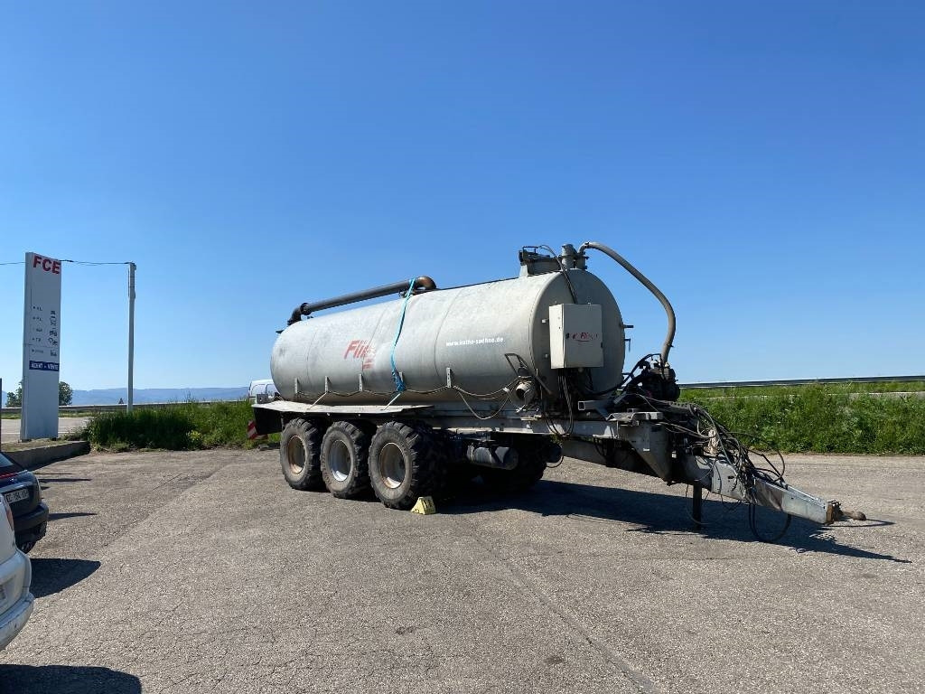 Fliegl WFG10100/Châssis Porteur-Citerne 24000Litres - Remorque agricole: photos 3 Fliegl WFG10100/Châssis Porteur-Citerne 24000Litres - Remorque agricole: photos 3