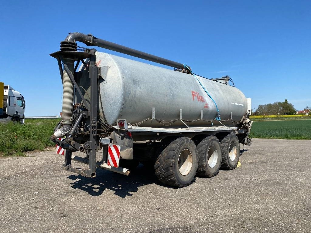 Fliegl WFG10100/Châssis Porteur-Citerne 24000Litres - Remorque agricole: photos 4 Fliegl WFG10100/Châssis Porteur-Citerne 24000Litres - Remorque agricole: photos 4