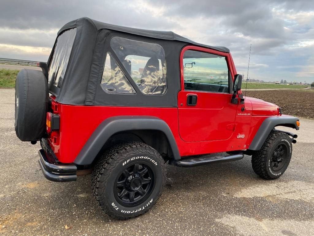 Jeep WRANGLER 2.5i 118 Véhicule d'Origine Française - Voiture: photos 4 Jeep WRANGLER 2.5i 118 Véhicule d'Origine Française - Voiture: photos 4