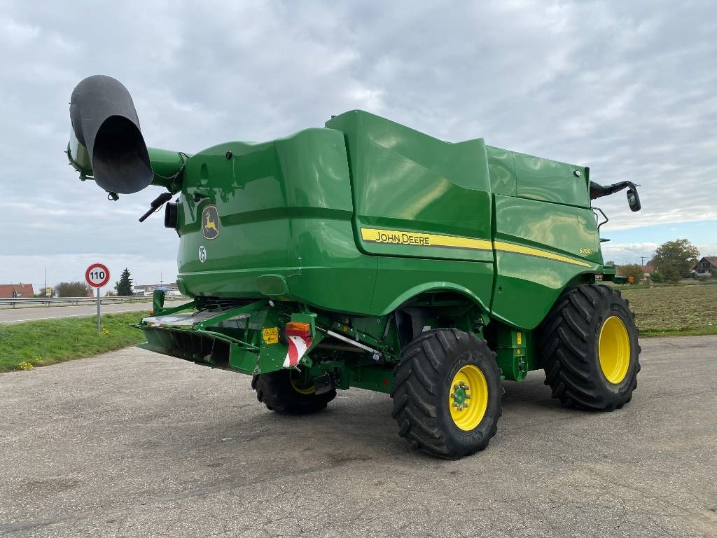 John Deere S780i 4x4 Carte Grise Française endommagée  - Moissonneuse-batteuse: photos 4 John Deere S780i 4x4 Carte Grise Française endommagée  - Moissonneuse-batteuse: photos 4