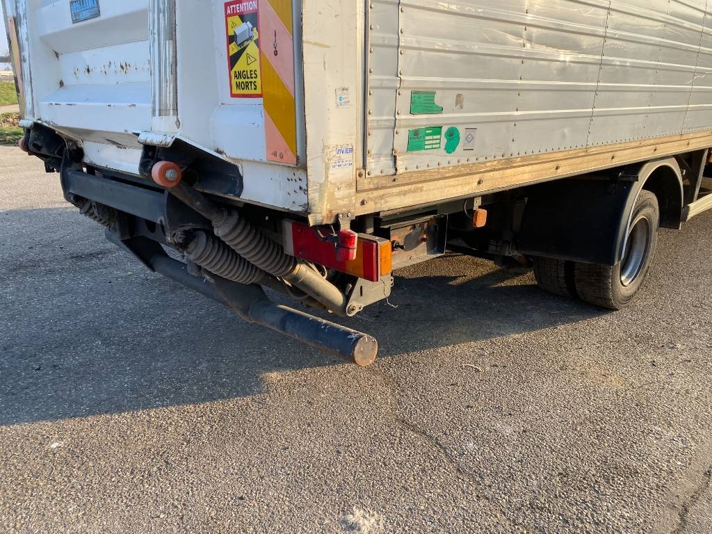 Camion fourgon MAN LE 220C a Réparer: photos 29