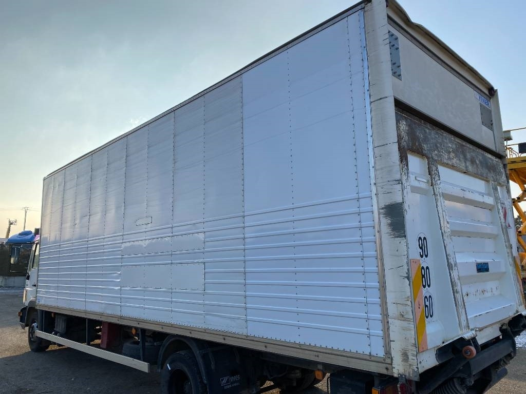 Camion fourgon MAN LE 220C a Réparer: photos 25