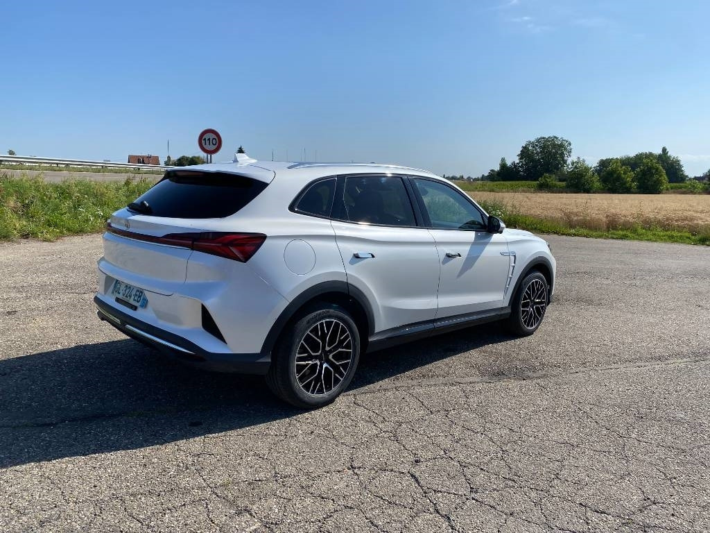 MG MG MARVEL LUXURY / 1er Main - Voiture: photos 4 MG MG MARVEL LUXURY / 1er Main - Voiture: photos 4