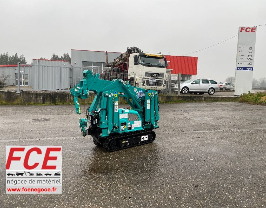 Maeda MC 174 CRM 1er Main Origine Française endommagée - Grue sur chenilles: photos 1 Maeda MC 174 CRM 1er Main Origine Française endommagée - Grue sur chenilles: photos 1