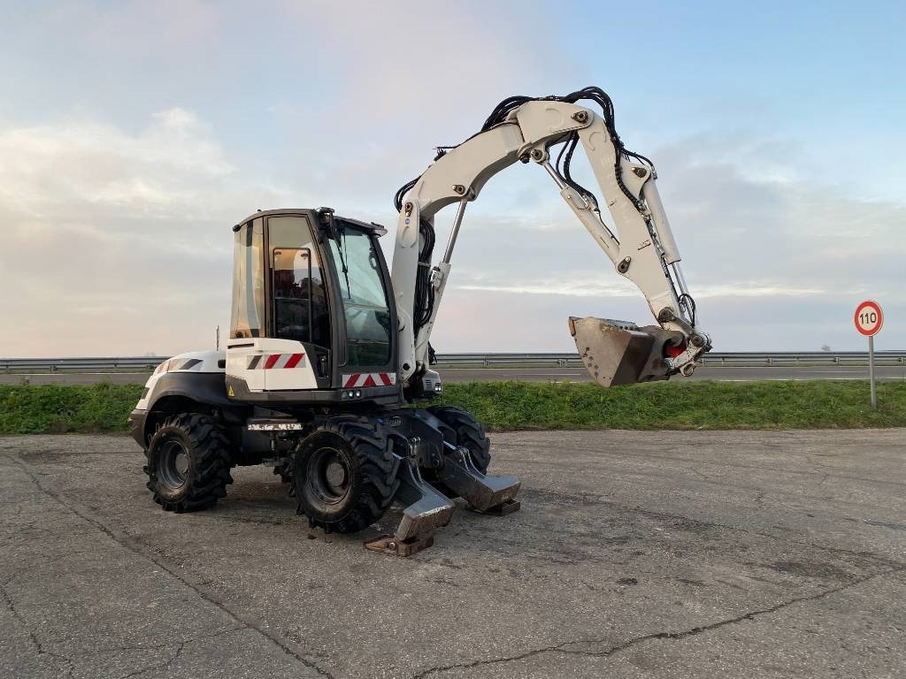 Mecalac 12MTX 1er Main/Certificat CE endommagée - Pelle sur pneus: photos 3 Mecalac 12MTX 1er Main/Certificat CE endommagée - Pelle sur pneus: photos 3