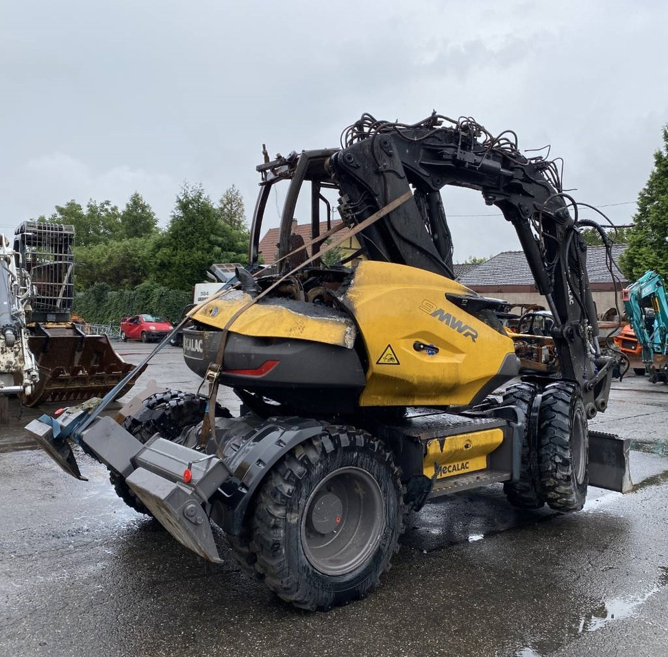 Mecalac 9 MWR / 1er Main Origine Française endommagée - Pelle sur pneus: photos 2 Mecalac 9 MWR / 1er Main Origine Française endommagée - Pelle sur pneus: photos 2