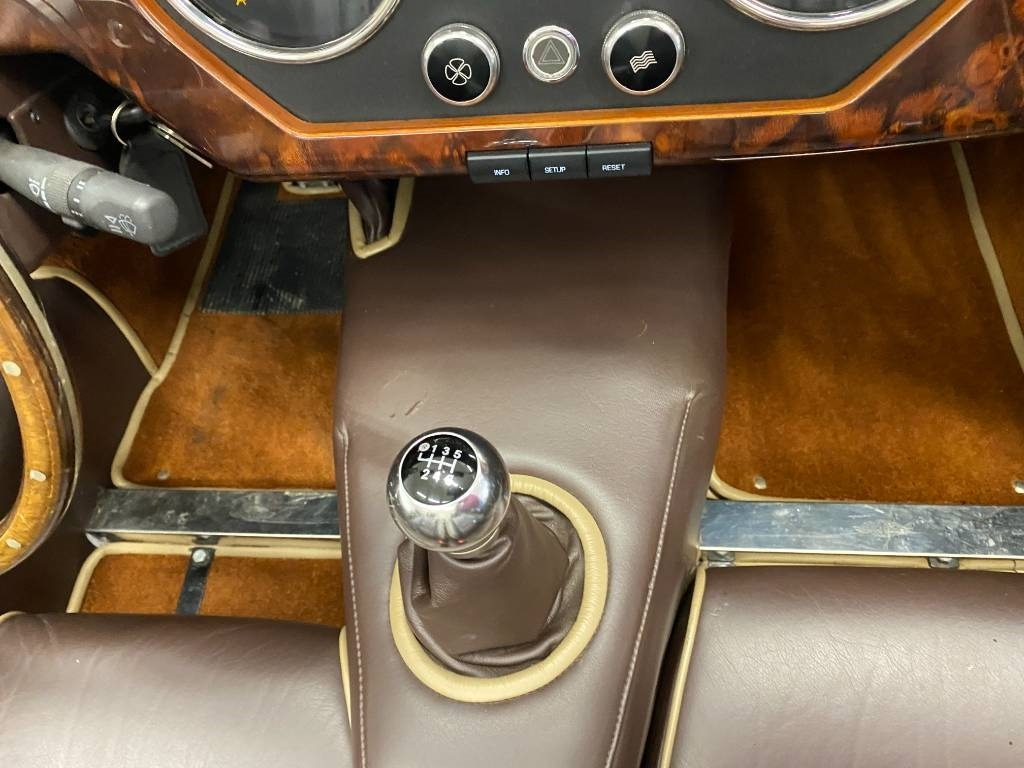 Voiture Morgan Roadster 3.7i/Ford V6 Boite manuelle endommagé: photos 48 Voiture Morgan Roadster 3.7i/Ford V6 Boite manuelle endommagé: photos 48