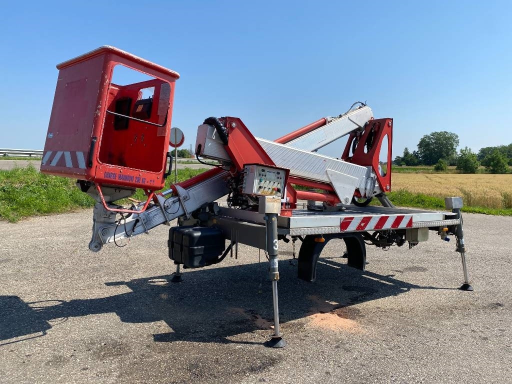 Multitel Nacelle Multitel MX 200 A réviser - Nacelle: photos 4 Multitel Nacelle Multitel MX 200 A réviser - Nacelle: photos 4