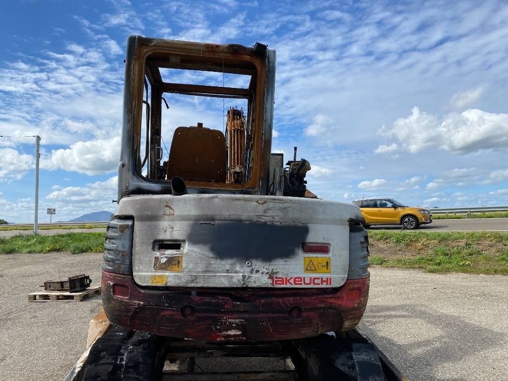 Takeuchi TB 250 + Brise roche et Godets endommagée - Mini pelle: photos 2 Takeuchi TB 250 + Brise roche et Godets endommagée - Mini pelle: photos 2