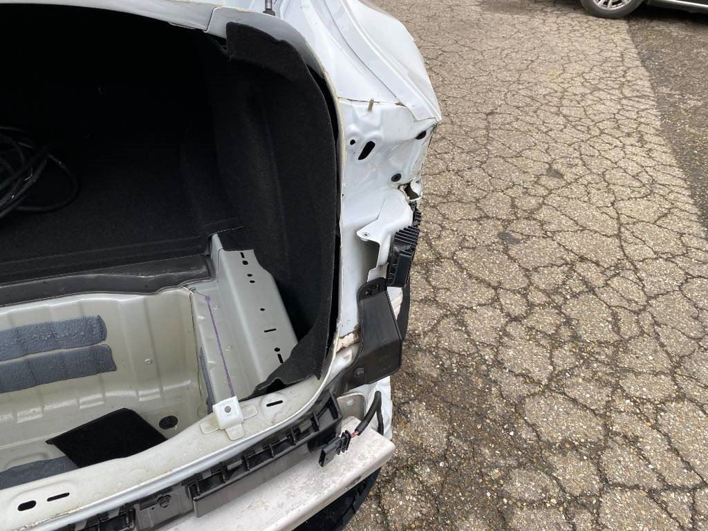 Voiture Tesla MODEL 3 5YJ3 - Rwd-Carte Grise Française endommagé: photos 31
