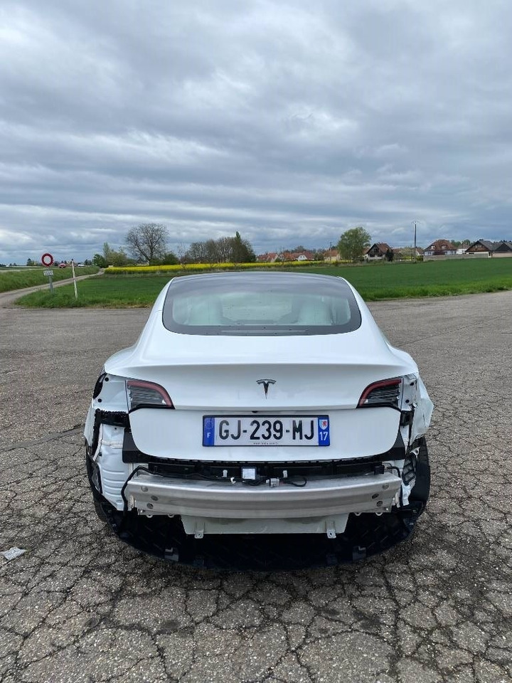 Voiture Tesla MODEL 3 5YJ3 - Rwd-Carte Grise Française endommagé: photos 5