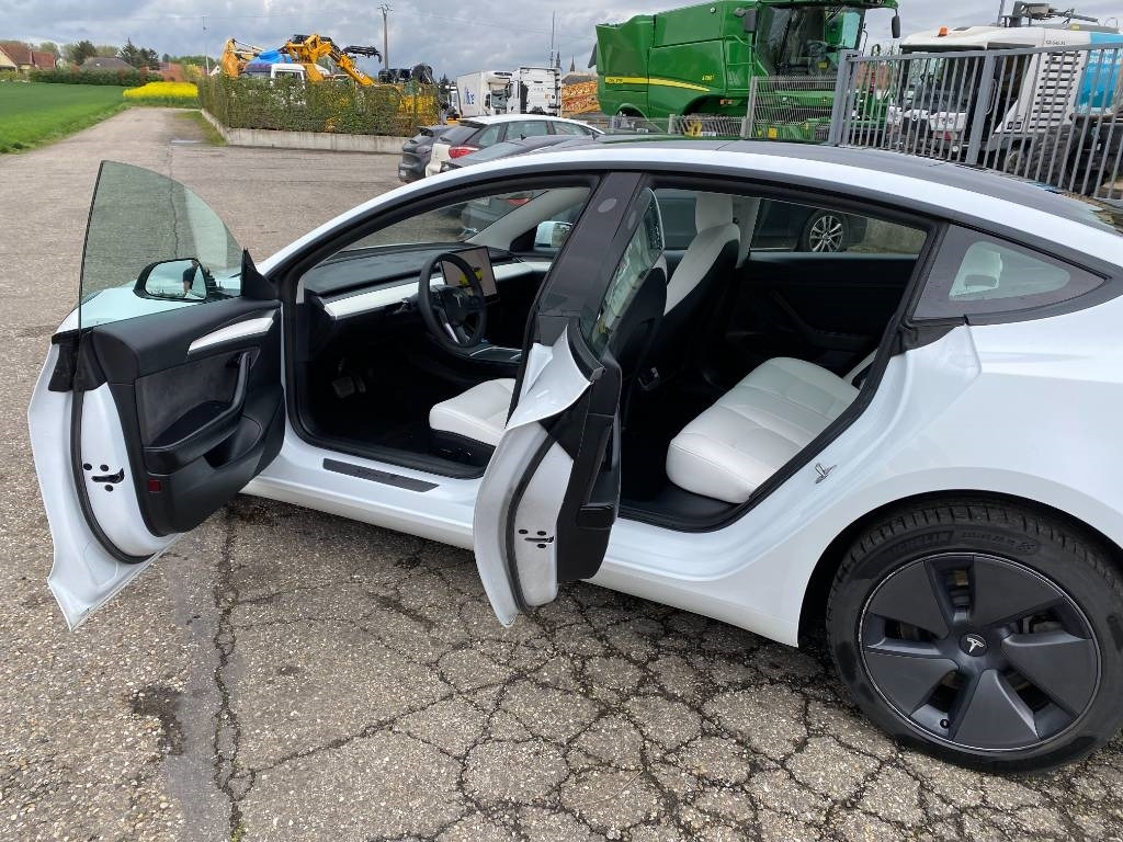 Voiture Tesla MODEL 3 5YJ3 - Rwd-Carte Grise Française endommagé: photos 21