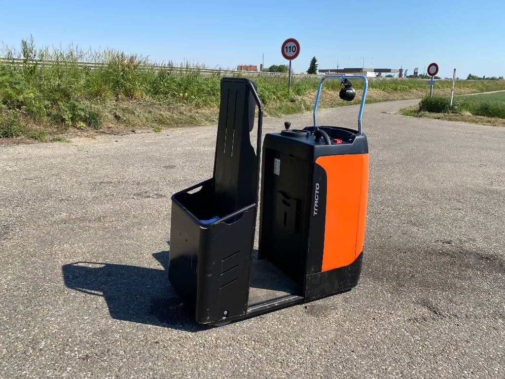 Toyota BT/MOVIT TSE 150-708 1er MAIN endommagé - Chariot tracteur: photos 4 Toyota BT/MOVIT TSE 150-708 1er MAIN endommagé - Chariot tracteur: photos 4