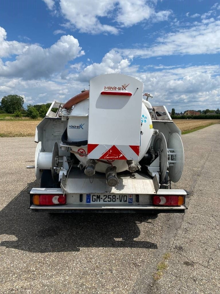 Toyota HILUX 2.4 D4D /MINIMAX COMBINE LONGWAY endommagé - Camion hydrocureur: photos 5 Toyota HILUX 2.4 D4D /MINIMAX COMBINE LONGWAY endommagé - Camion hydrocureur: photos 5