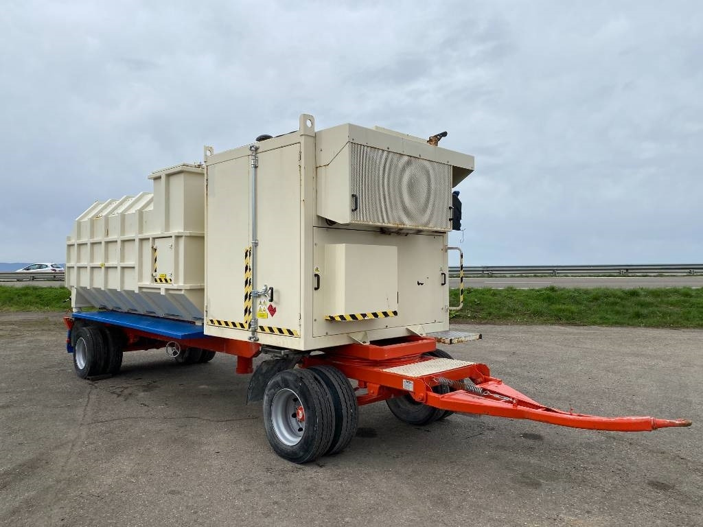 UNIVAC ASPIRATEUR MOBILE UNIVAC SC90DAV9AR-C - Camion hydrocureur: photos 3 UNIVAC ASPIRATEUR MOBILE UNIVAC SC90DAV9AR-C - Camion hydrocureur: photos 3