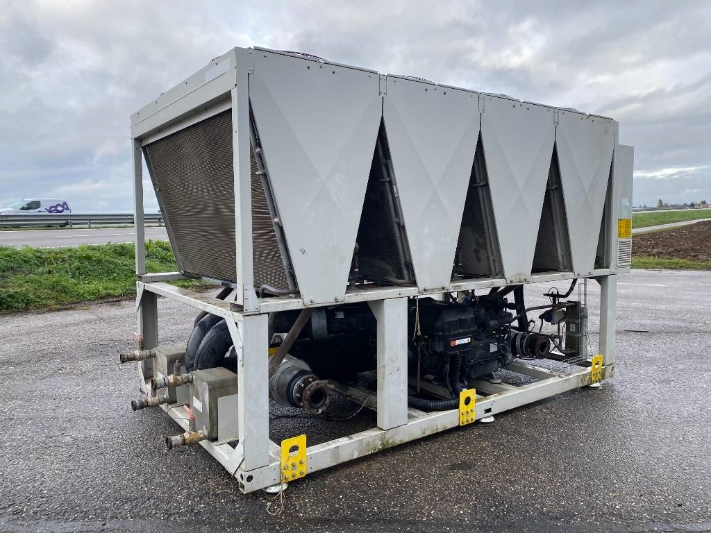 Daikin Groupe de Climatisation EWAD450STZ-SL B2+OP - Matériel de chantier: photos 4 Daikin Groupe de Climatisation EWAD450STZ-SL B2+OP - Matériel de chantier: photos 4