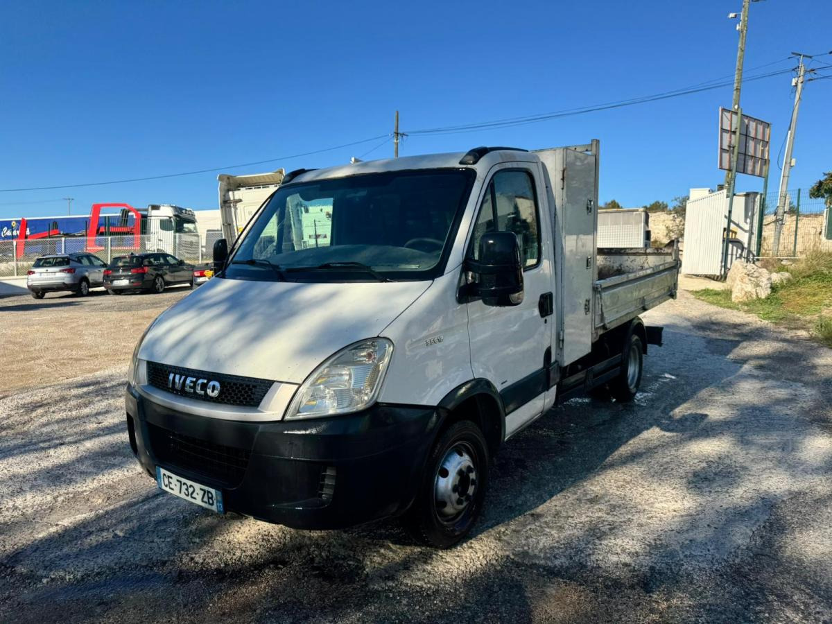 Iveco Daily 35C12 - Utilitaire benne: photos 3 Iveco Daily 35C12 - Utilitaire benne: photos 3