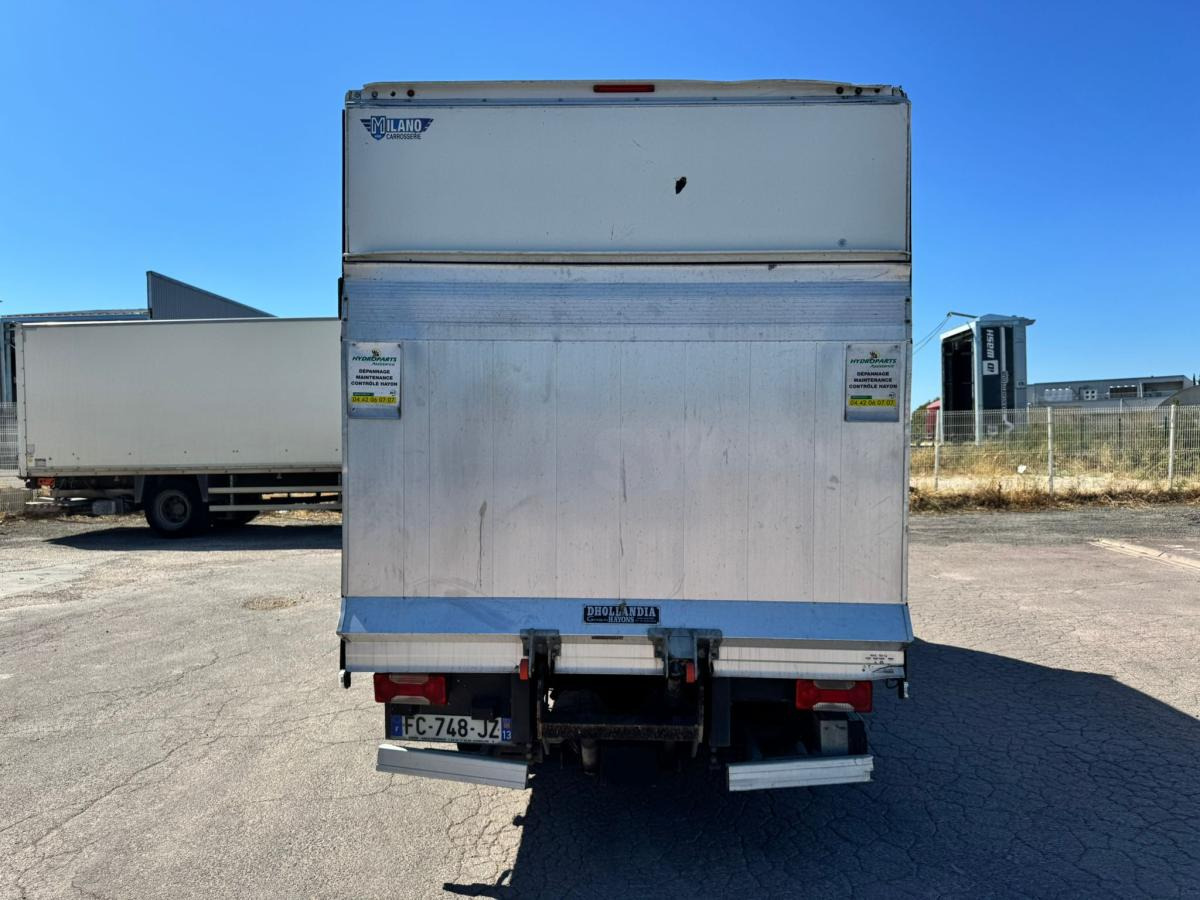 Iveco Daily 35C14 - Fourgon grand volume: photos 5 Iveco Daily 35C14 - Fourgon grand volume: photos 5