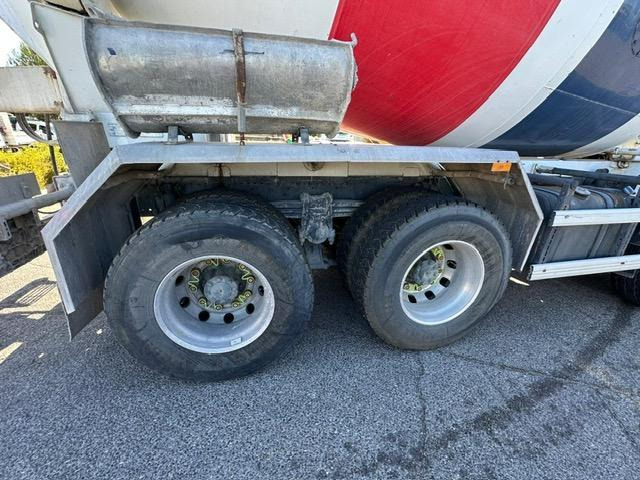 Mercedes AXOR 3240 - Camion malaxeur: photos 5 Mercedes AXOR 3240 - Camion malaxeur: photos 5