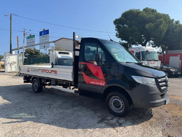 Mercedes SPRINTER 316 PLATEAU - Utilitaire plateau: photos 3 Mercedes SPRINTER 316 PLATEAU - Utilitaire plateau: photos 3