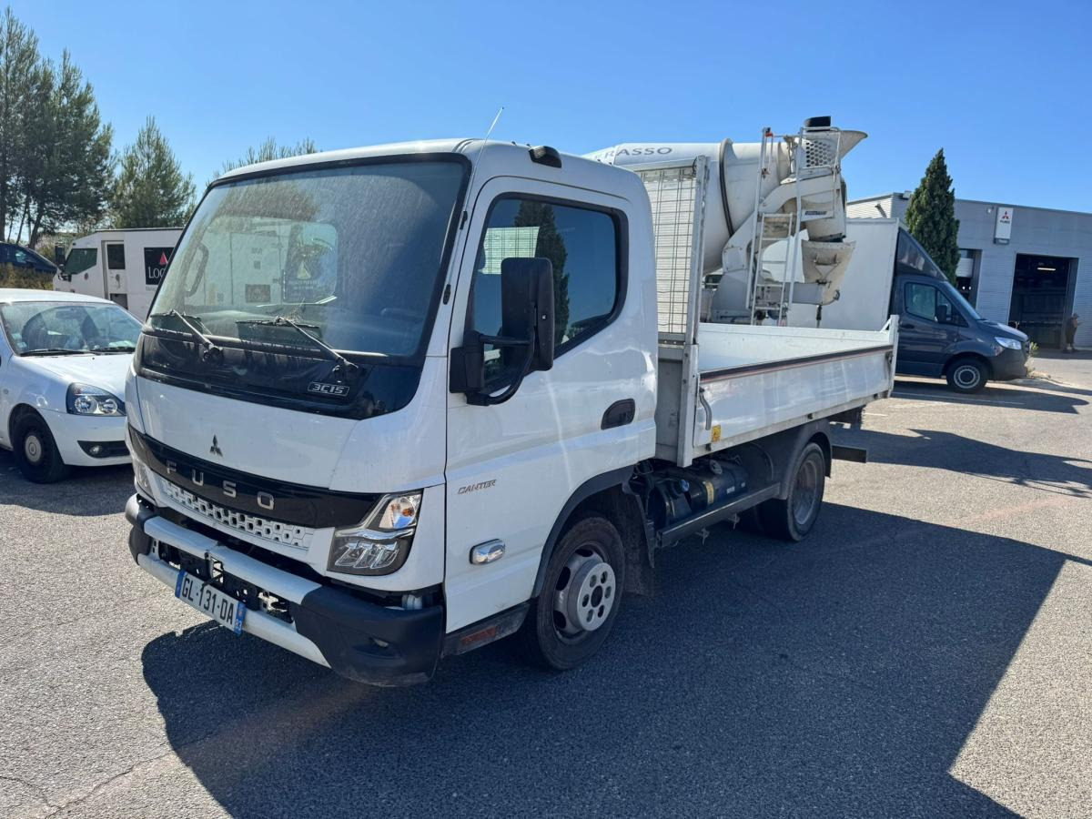 Mitsubishi Fuso Canter 3C15 - Utilitaire benne: photos 3 Mitsubishi Fuso Canter 3C15 - Utilitaire benne: photos 3