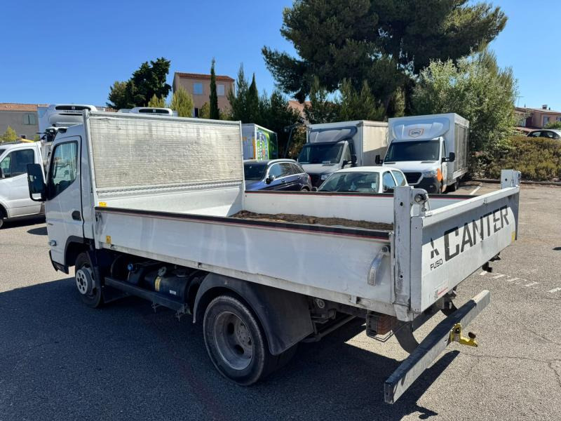 Mitsubishi Fuso Canter 3C15 - Utilitaire benne: photos 4 Mitsubishi Fuso Canter 3C15 - Utilitaire benne: photos 4