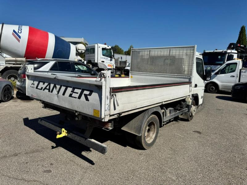 Mitsubishi Fuso FUSO CANTER 35C13 BENNE - Utilitaire benne: photos 4 Mitsubishi Fuso FUSO CANTER 35C13 BENNE - Utilitaire benne: photos 4