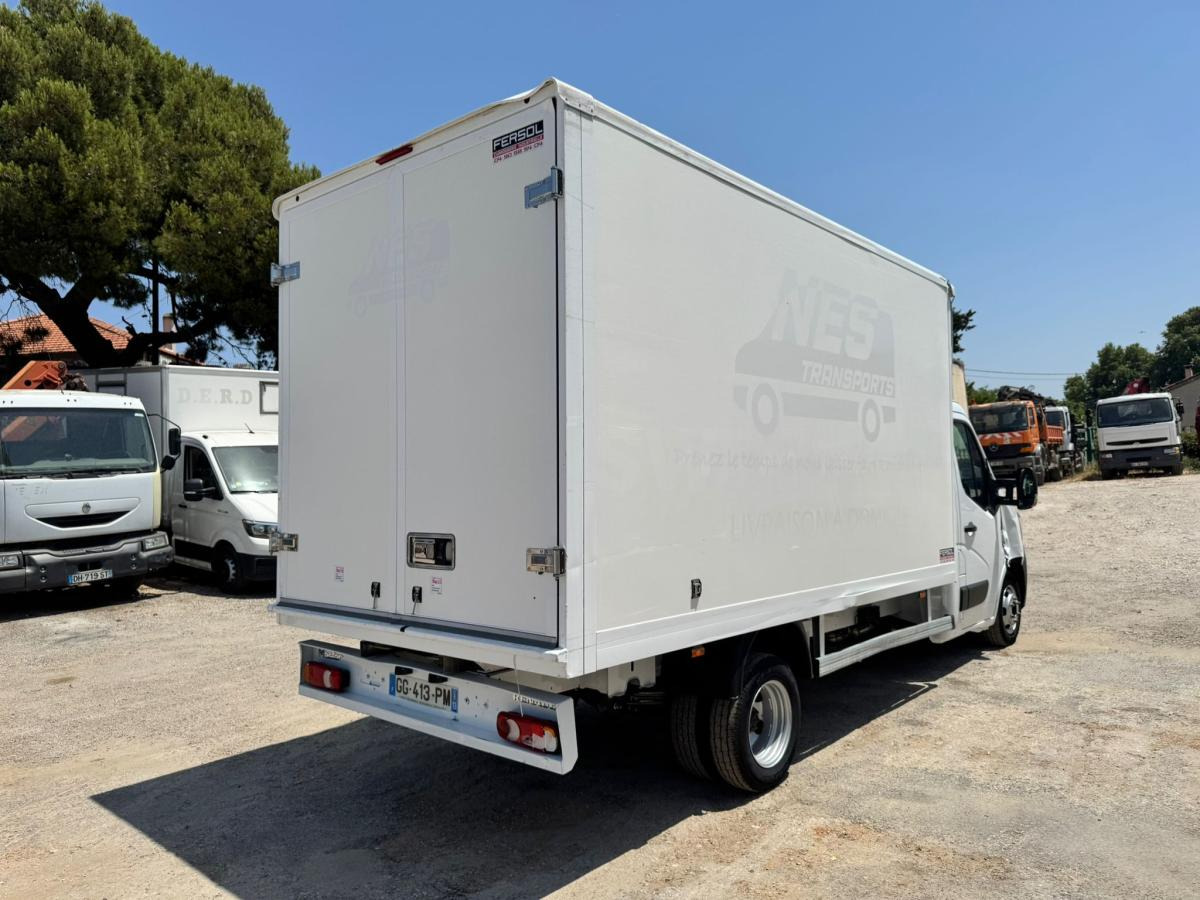 Renault Master 2.5 DCI 150 - Fourgon grand volume: photos 4 Renault Master 2.5 DCI 150 - Fourgon grand volume: photos 4