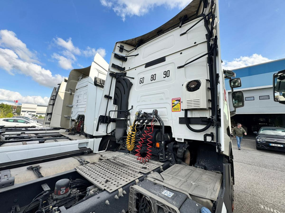 Renault T 460 - Tracteur routier: photos 4 Renault T 460 - Tracteur routier: photos 4