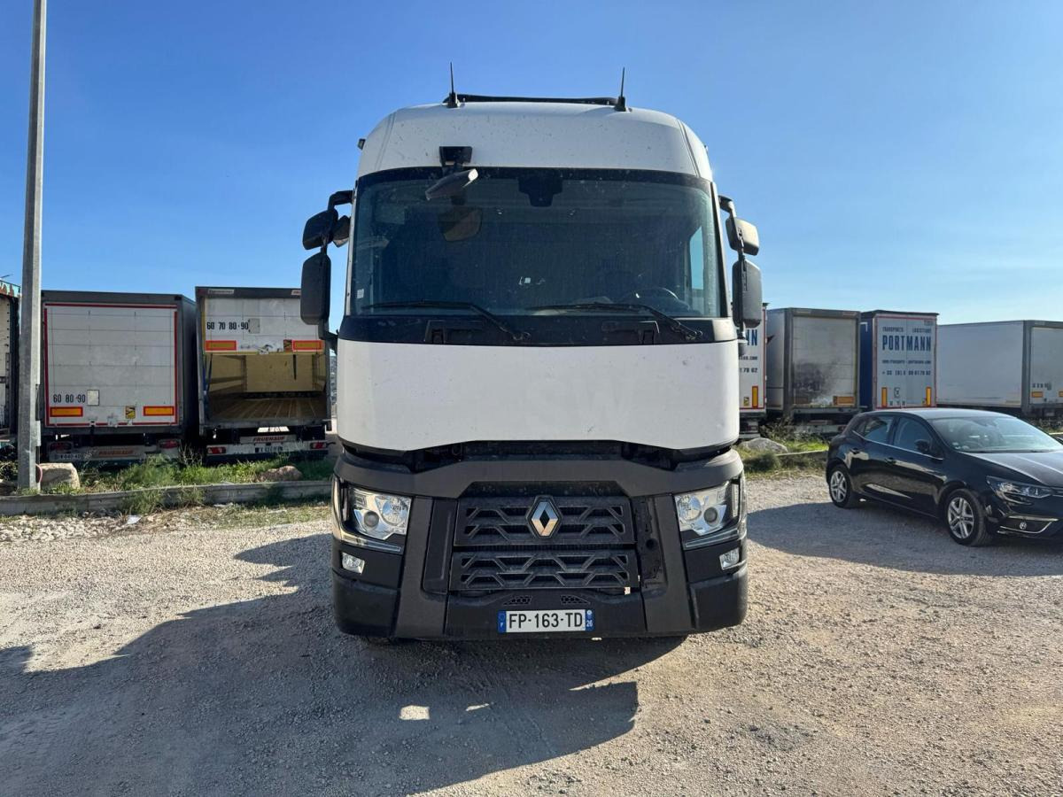 Renault T 460 - Tracteur routier: photos 2 Renault T 460 - Tracteur routier: photos 2